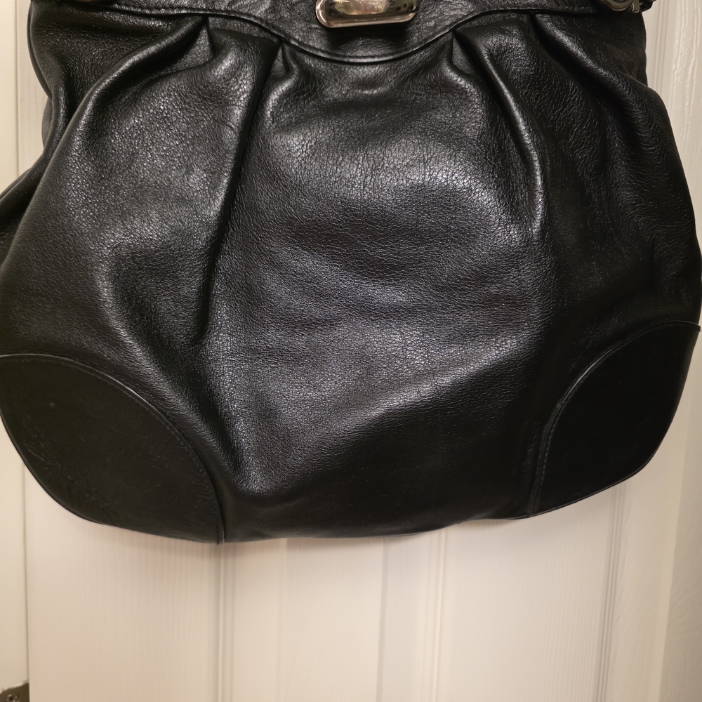 Salvatore Ferragamo Black Leather Ring-Accent Shoulder Bag - Picture 3 of 10